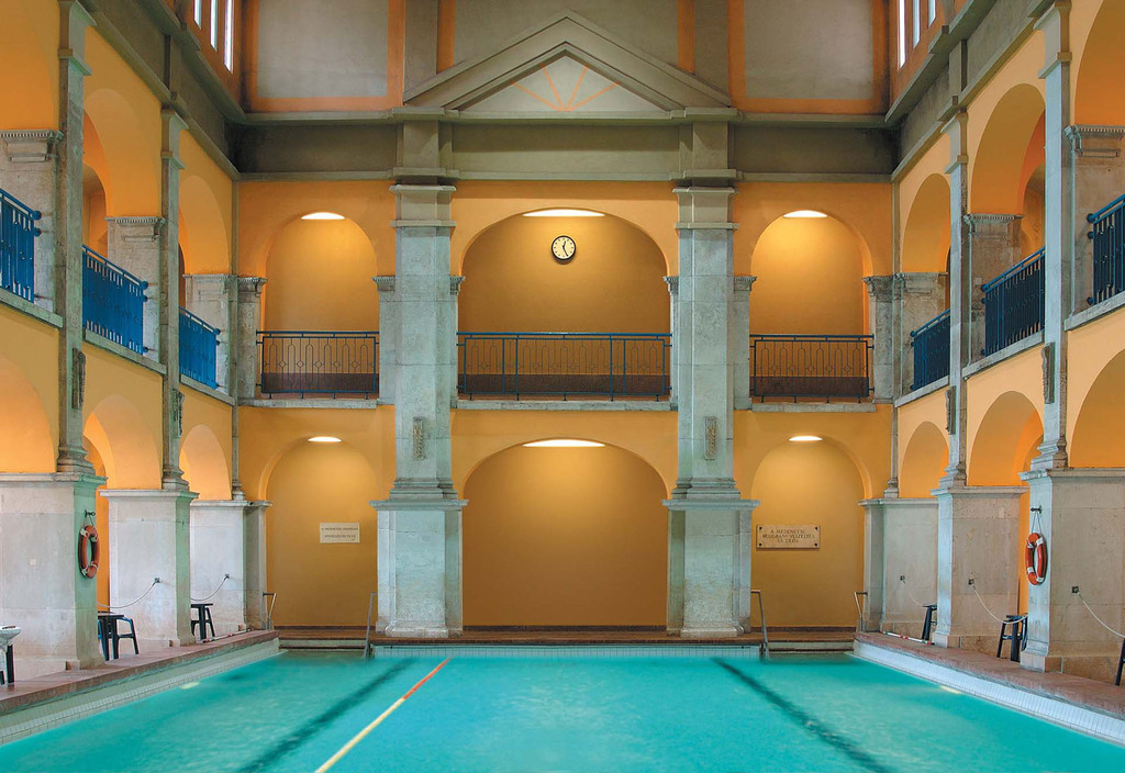 Rudas Thermal Bath Indoor Pool