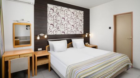 Executive Lido Apartment