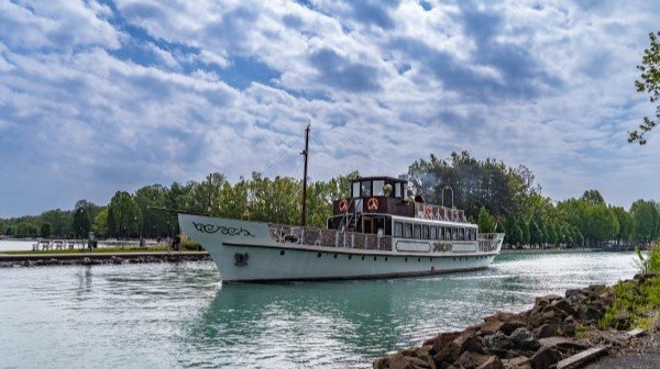 Special offer at Lake Balaton with boat trip - free cancellation
